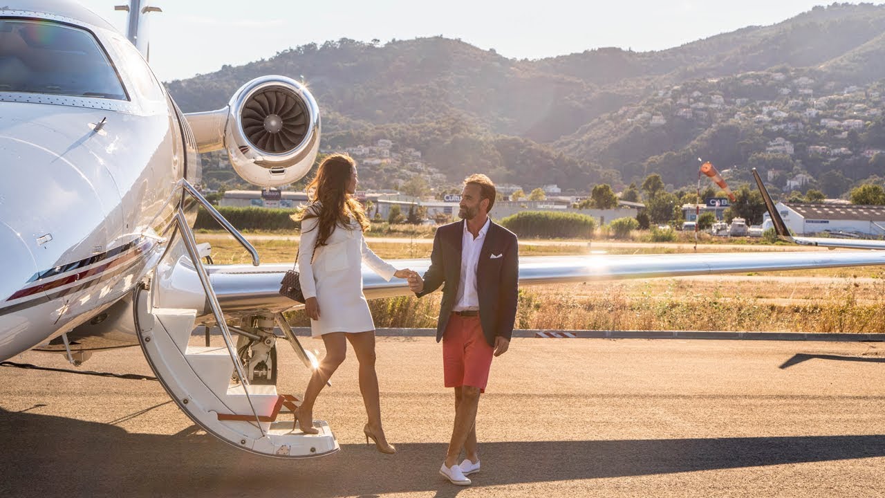 Love is in the air: 10 romantic private jet flights